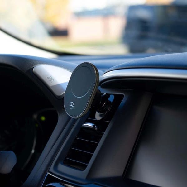 Magnetic Wireless Car Mount Dashboard Vent Holder